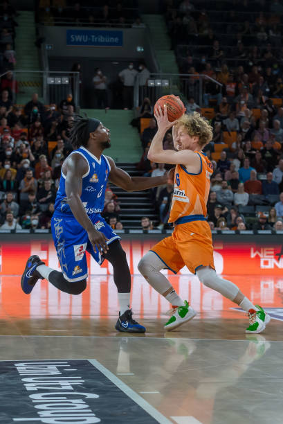 利拉德与字 利拉德与字